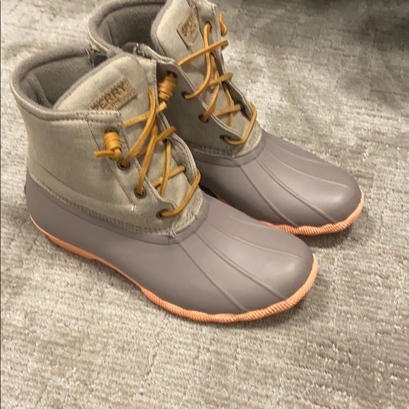 new sperry boots